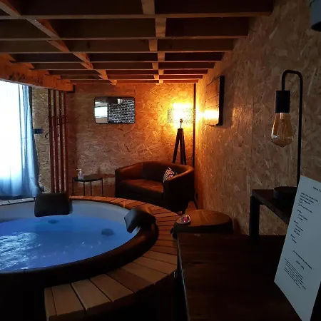 Odyssee - D'hotes Avec Sauna Privatifs, Et Filet Suspendu Bed & Breakfast 4*